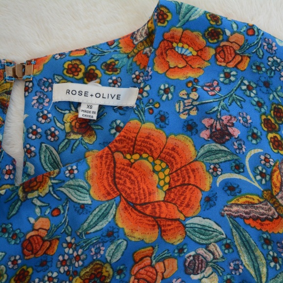 Short Sleeve Floral Blouse - Picture 6 of 7